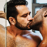 9 Ways “Discreet” Gays Easily Identify Themselves In OnlyFans Videos